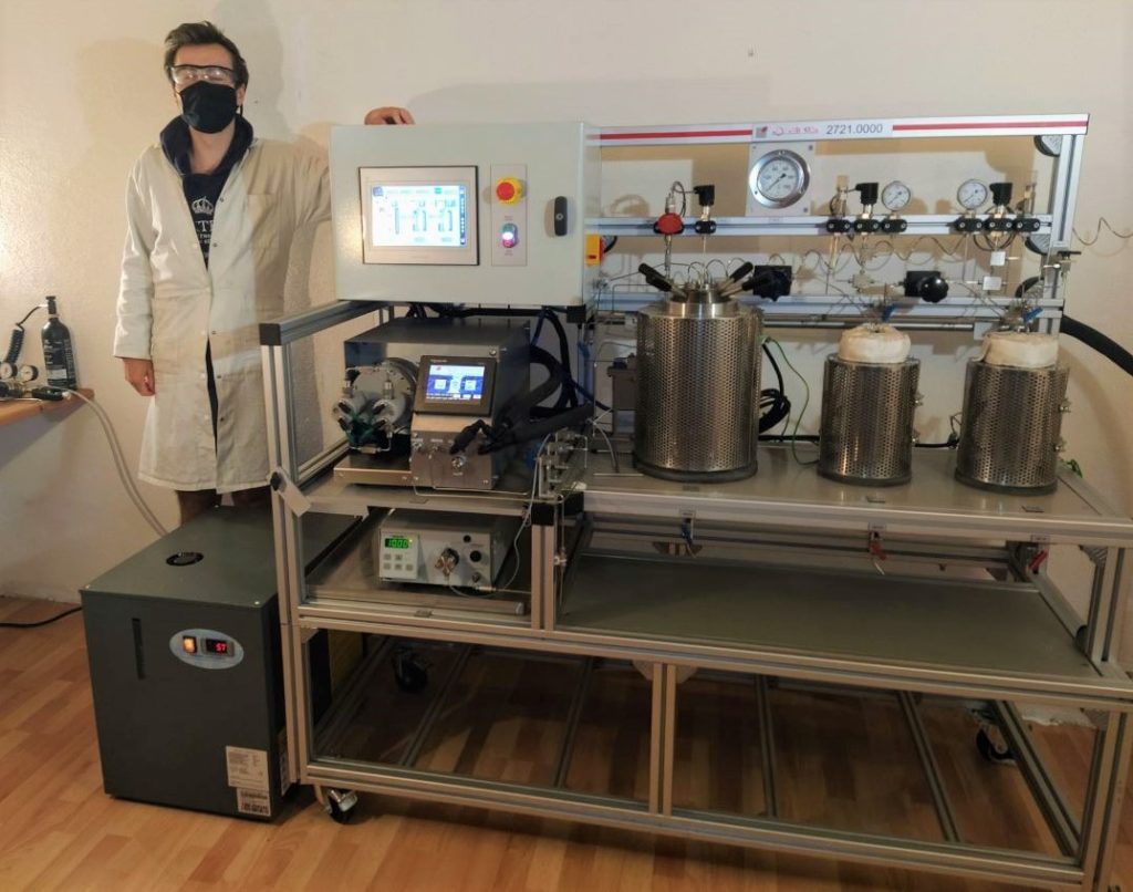 supercritical fluid extraction laboratory equipment